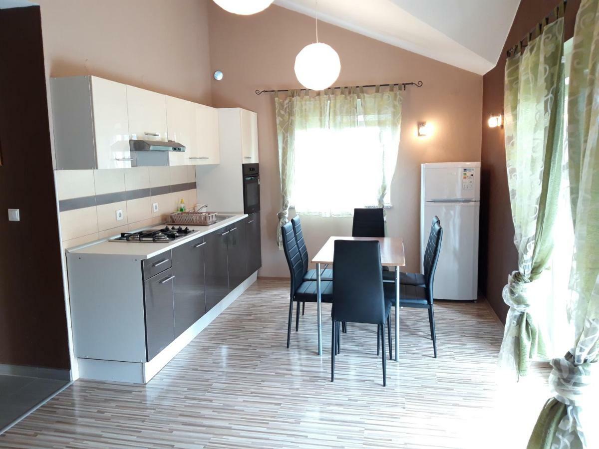 Apartments Laura I Angelina Tribalj 외부 사진